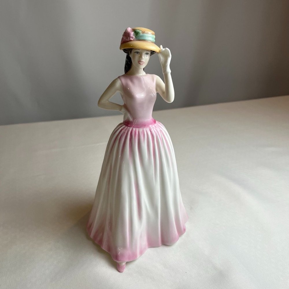 Royal Doulton | 2000 Happy Birthday #4215 Figurine | Rare Collectable Vintage